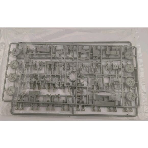 Vintage Academy Minicraft Boeing B-29A Super Fortress 1/72 Sealed Model Kit 2111 - Picture 10 of 11